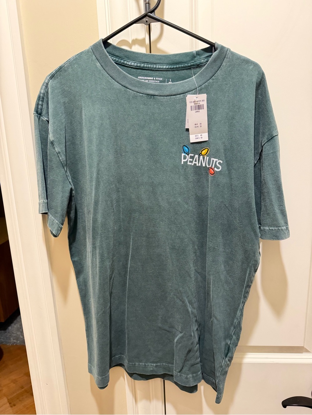 NWT Men’s Abercrombie & Fitch Peanuts T-Shirt Large Green Snoopy Christmas Tee